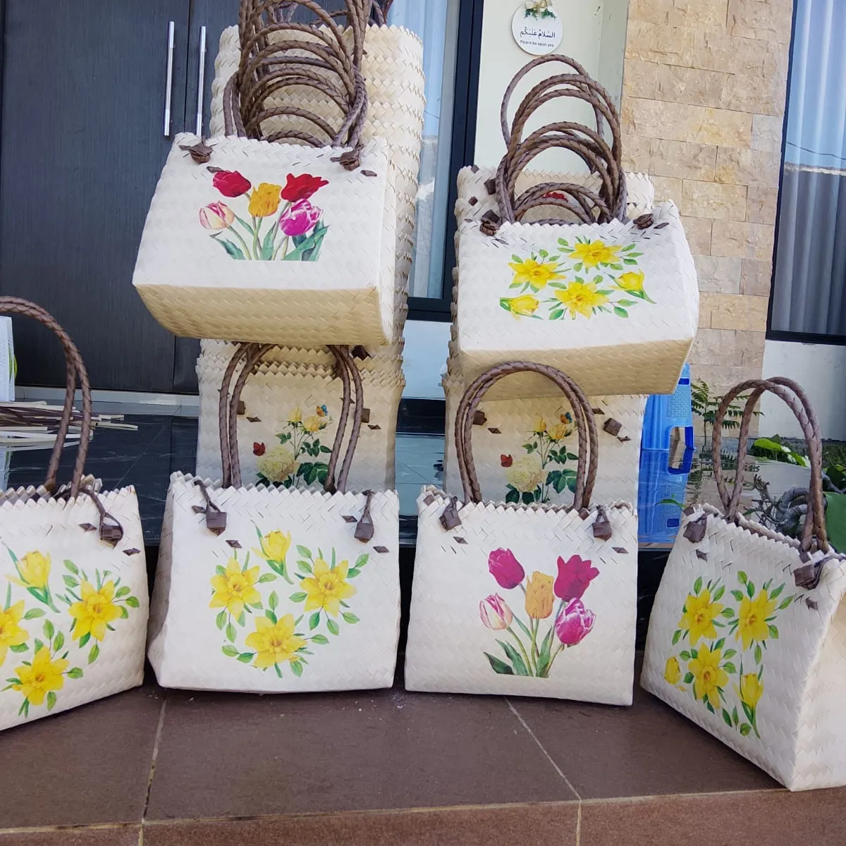 Tas Anyaman Gambar / Deco
